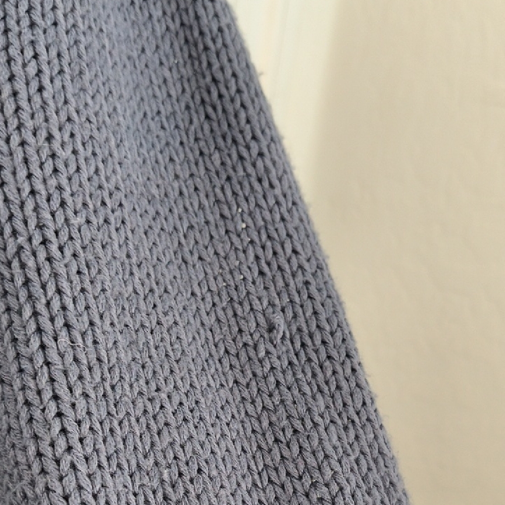 NYC Women's Blue Sweater - Picture 7 of 8
